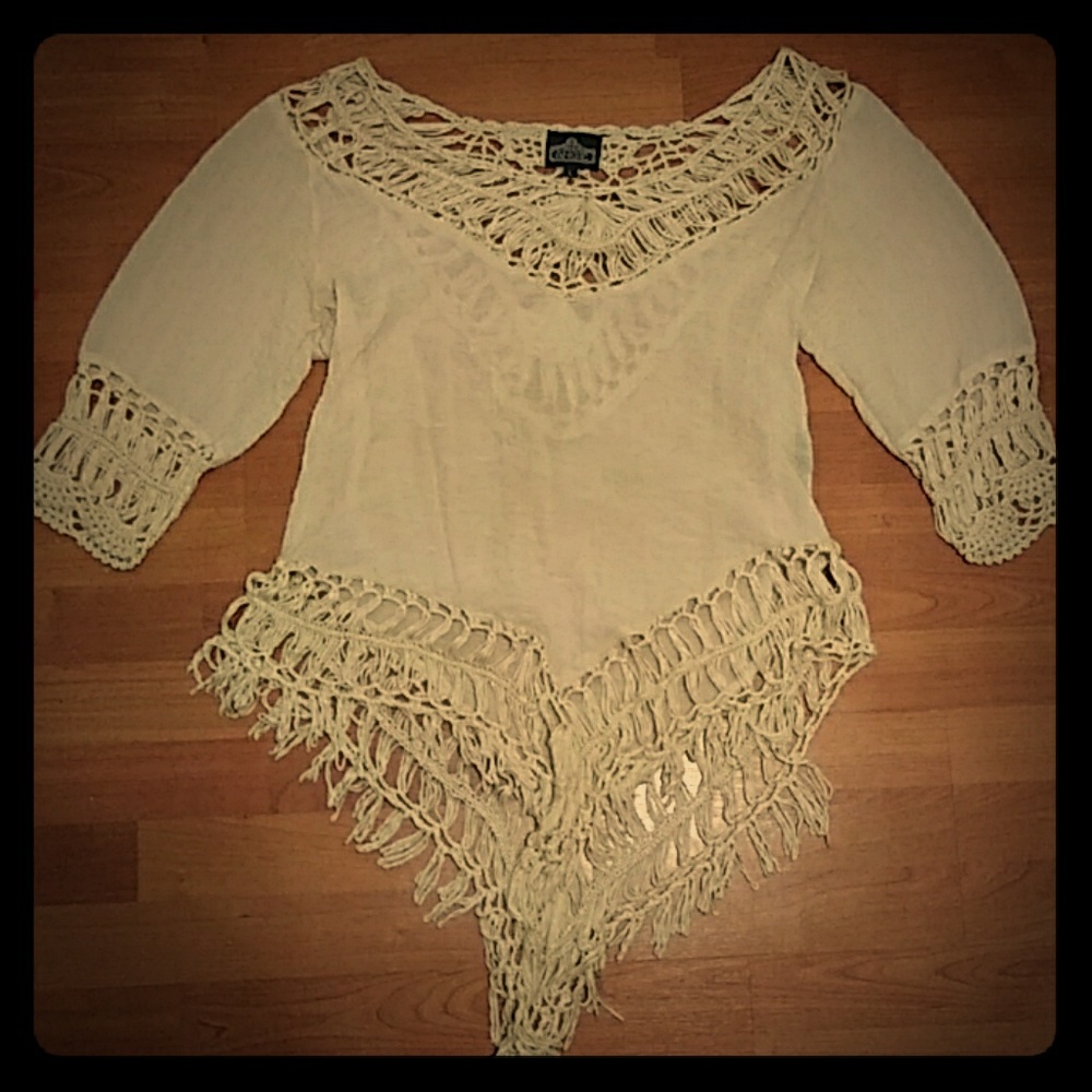 Boho-chic crochet blouse